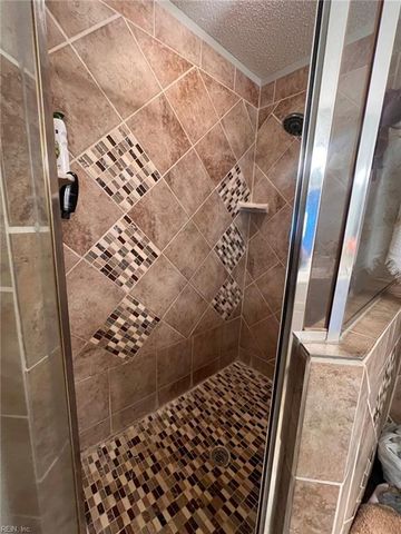 2002 Gunston DR, Suffolk, VA 23435