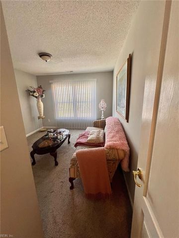 2002 Gunston DR, Suffolk, VA 23435