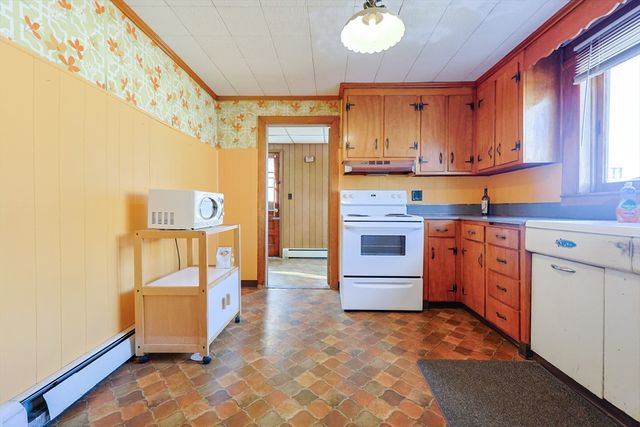 33 Blaine St, Malden, MA 02148