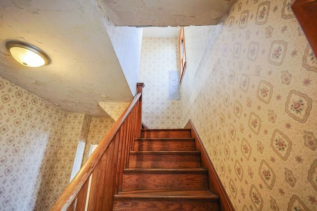 33 Blaine St, Malden, MA 02148