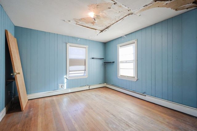 33 Blaine St, Malden, MA 02148