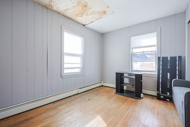 33 Blaine St, Malden, MA 02148