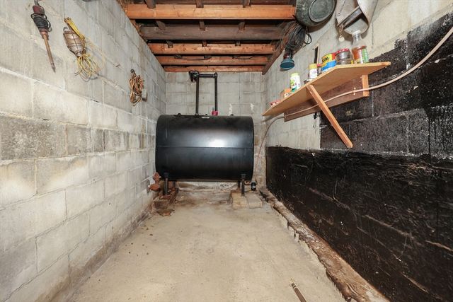 33 Blaine St, Malden, MA 02148