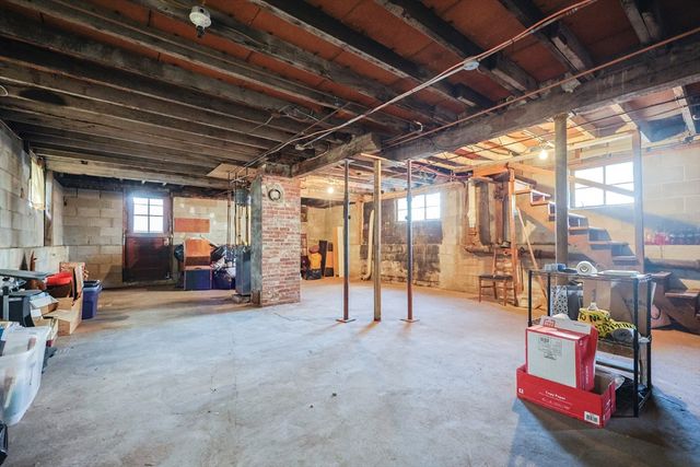 33 Blaine St, Malden, MA 02148