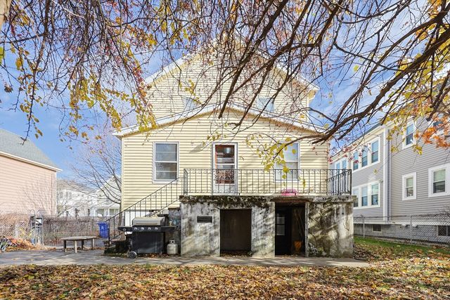 33 Blaine St, Malden, MA 02148
