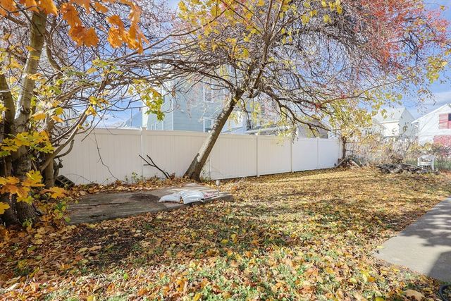 33 Blaine St, Malden, MA 02148