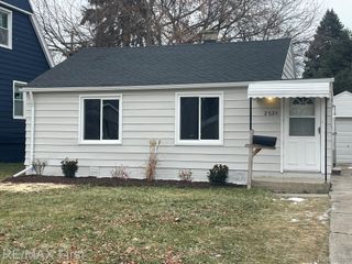 27124 Vance Street, Madison Heights, MI 48071