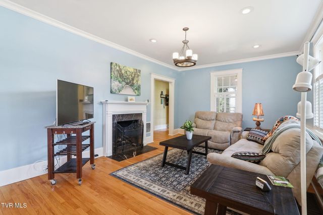 809 Yadkin Street, Kingsport, TN 37660