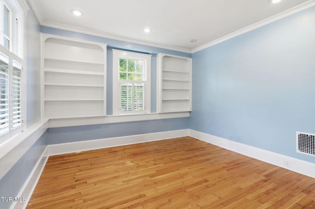 809 Yadkin Street, Kingsport, TN 37660