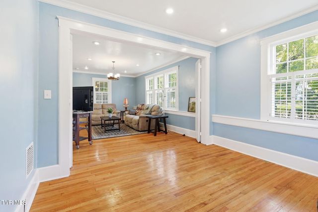 809 Yadkin Street, Kingsport, TN 37660