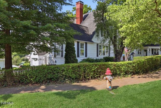 809 Yadkin Street, Kingsport, TN 37660