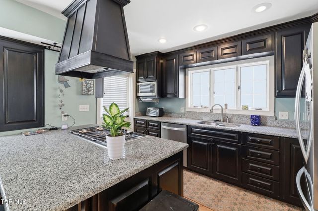 809 Yadkin Street, Kingsport, TN 37660