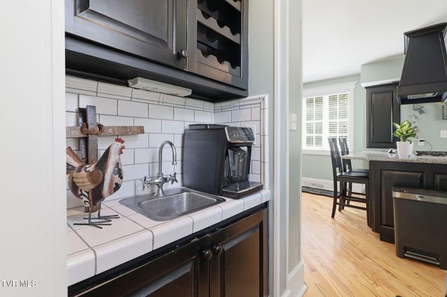 809 Yadkin Street, Kingsport, TN 37660