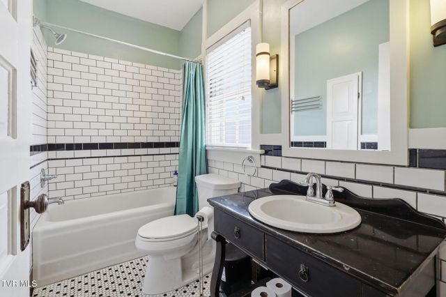 809 Yadkin Street, Kingsport, TN 37660