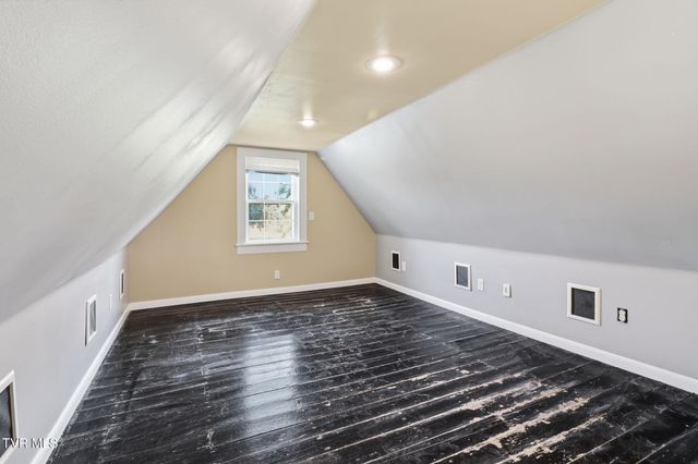 809 Yadkin Street, Kingsport, TN 37660