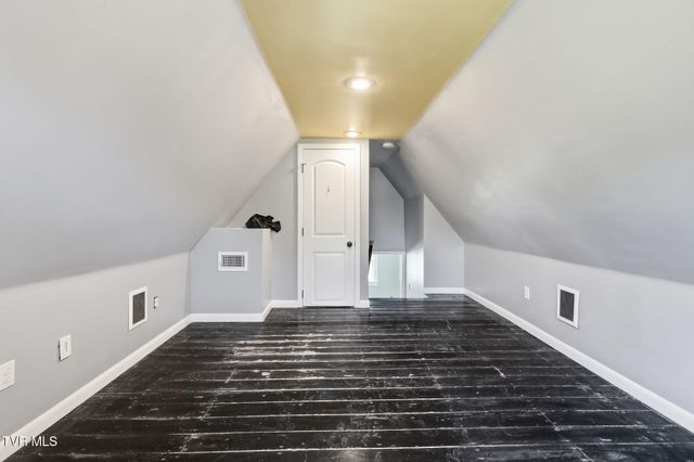 809 Yadkin Street, Kingsport, TN 37660