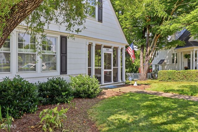 809 Yadkin Street, Kingsport, TN 37660