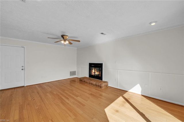 9 Overlook CT, Hampton, VA 23669