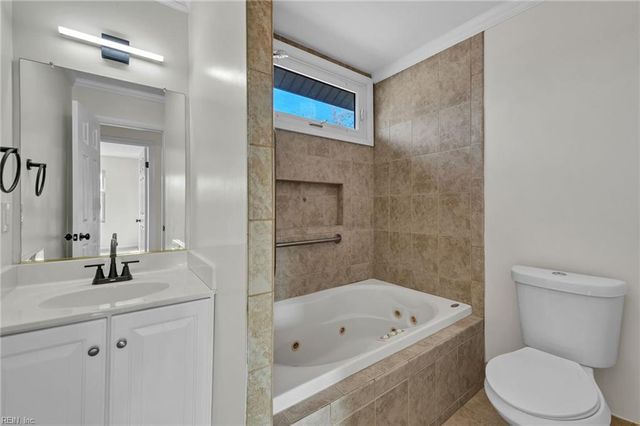 9 Overlook CT, Hampton, VA 23669