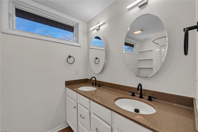 9 Overlook CT, Hampton, VA 23669