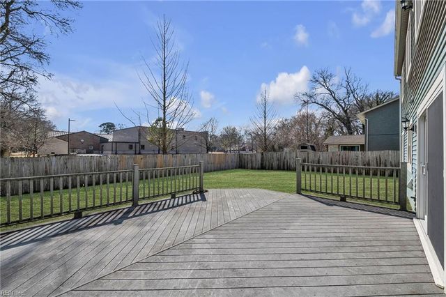 9 Overlook CT, Hampton, VA 23669