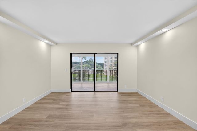 14475 Strathmore Lane 305, Delray Beach, FL 33446