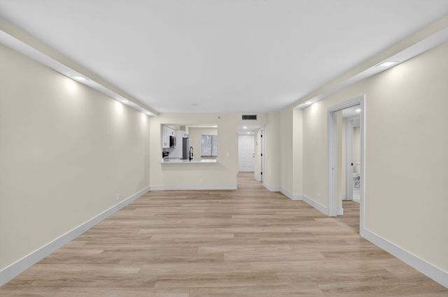 14475 Strathmore Lane 305, Delray Beach, FL 33446