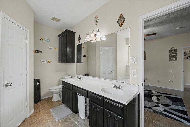 9040 Tyne Trail, Fort Worth, TX 76118