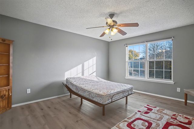 9040 Tyne Trail, Fort Worth, TX 76118