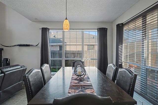 9040 Tyne Trail, Fort Worth, TX 76118