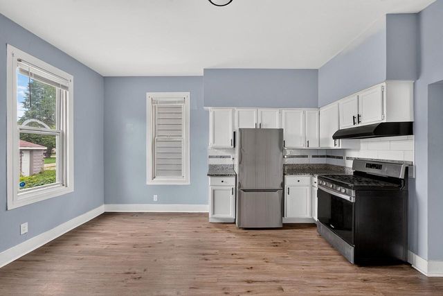 216 W Center STREET, Milwaukee, WI 53212