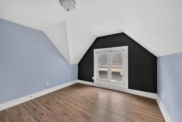 216 W Center STREET, Milwaukee, WI 53212