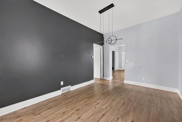 216 W Center STREET, Milwaukee, WI 53212