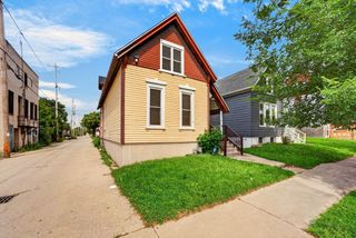 216 W Center STREET, Milwaukee, WI 53212