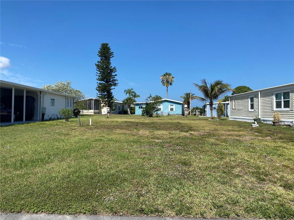 530 PARKWOOD AVENUE, North Port, FL 34287