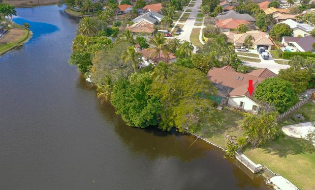 2036 Amesbury Circle, Wellington, FL 33414