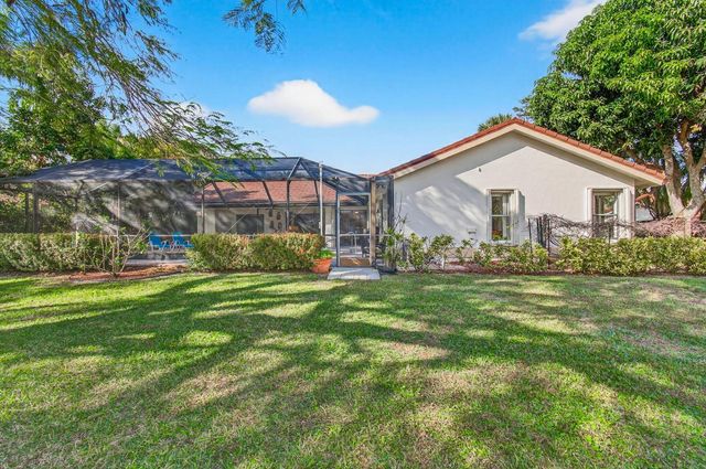 2036 Amesbury Circle, Wellington, FL 33414