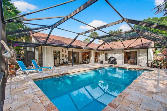 2036 Amesbury Circle, Wellington, FL 33414