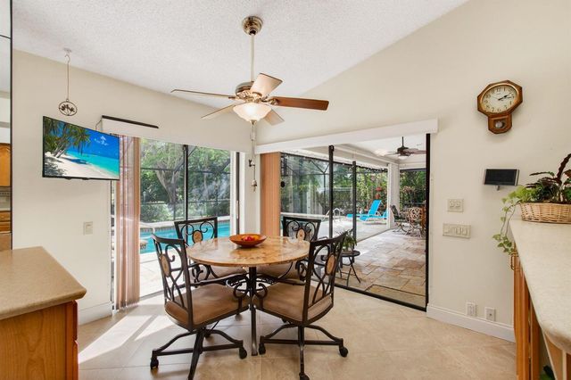 2036 Amesbury Circle, Wellington, FL 33414