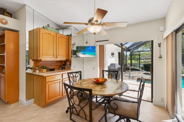 2036 Amesbury Circle, Wellington, FL 33414