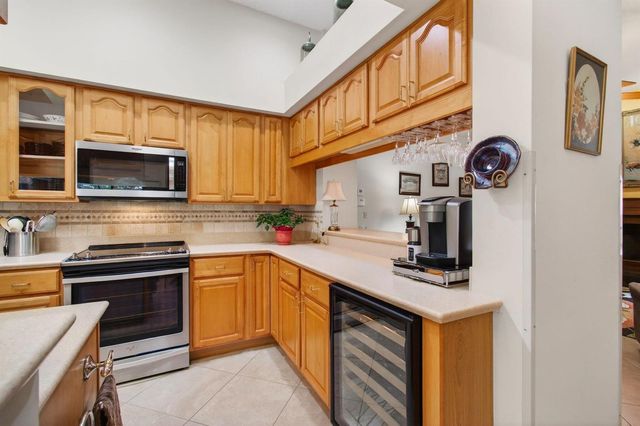 2036 Amesbury Circle, Wellington, FL 33414