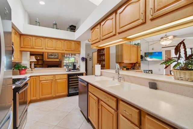 2036 Amesbury Circle, Wellington, FL 33414