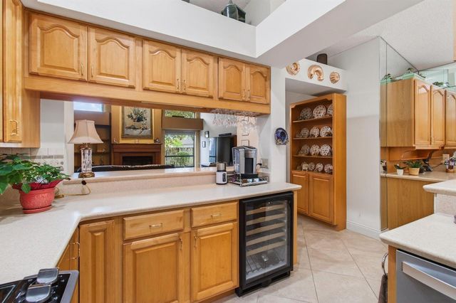 2036 Amesbury Circle, Wellington, FL 33414