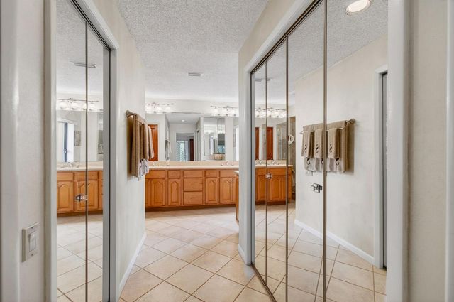 2036 Amesbury Circle, Wellington, FL 33414