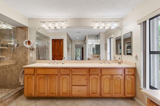 2036 Amesbury Circle, Wellington, FL 33414