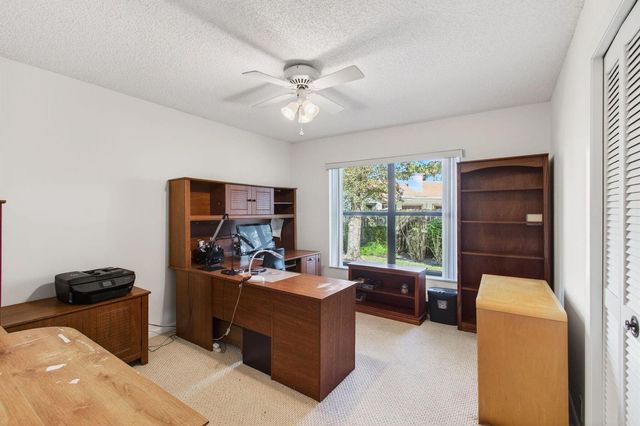 2036 Amesbury Circle, Wellington, FL 33414