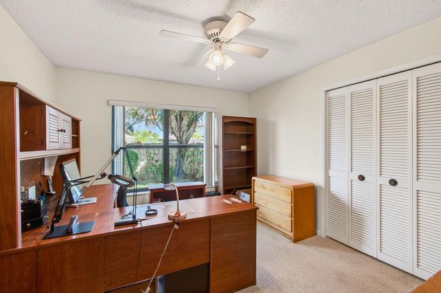 2036 Amesbury Circle, Wellington, FL 33414