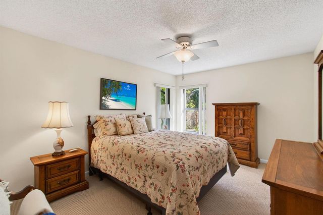 2036 Amesbury Circle, Wellington, FL 33414