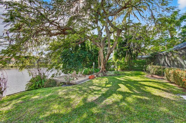 2036 Amesbury Circle, Wellington, FL 33414