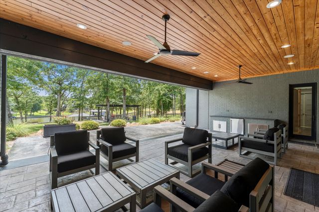 207 Sandpiper Drive, Mabank, TX 75156